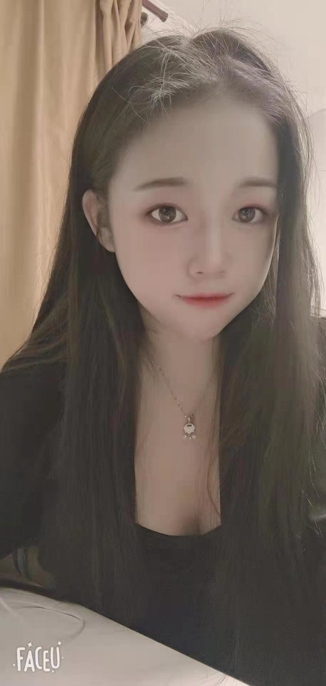 梦梦，小姐姐文艺，身材好年轻